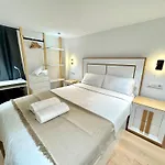 Premium Plaza San Cristóbal - Gran Vía Centro * Salamanca