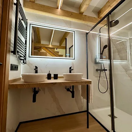 Ele Duplex La Ermita شقة *