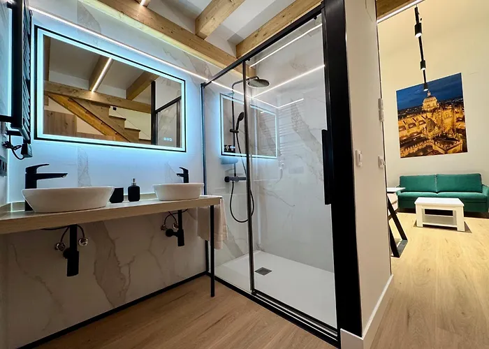 Premium Plaza San Cristobal - Gran Via Centro